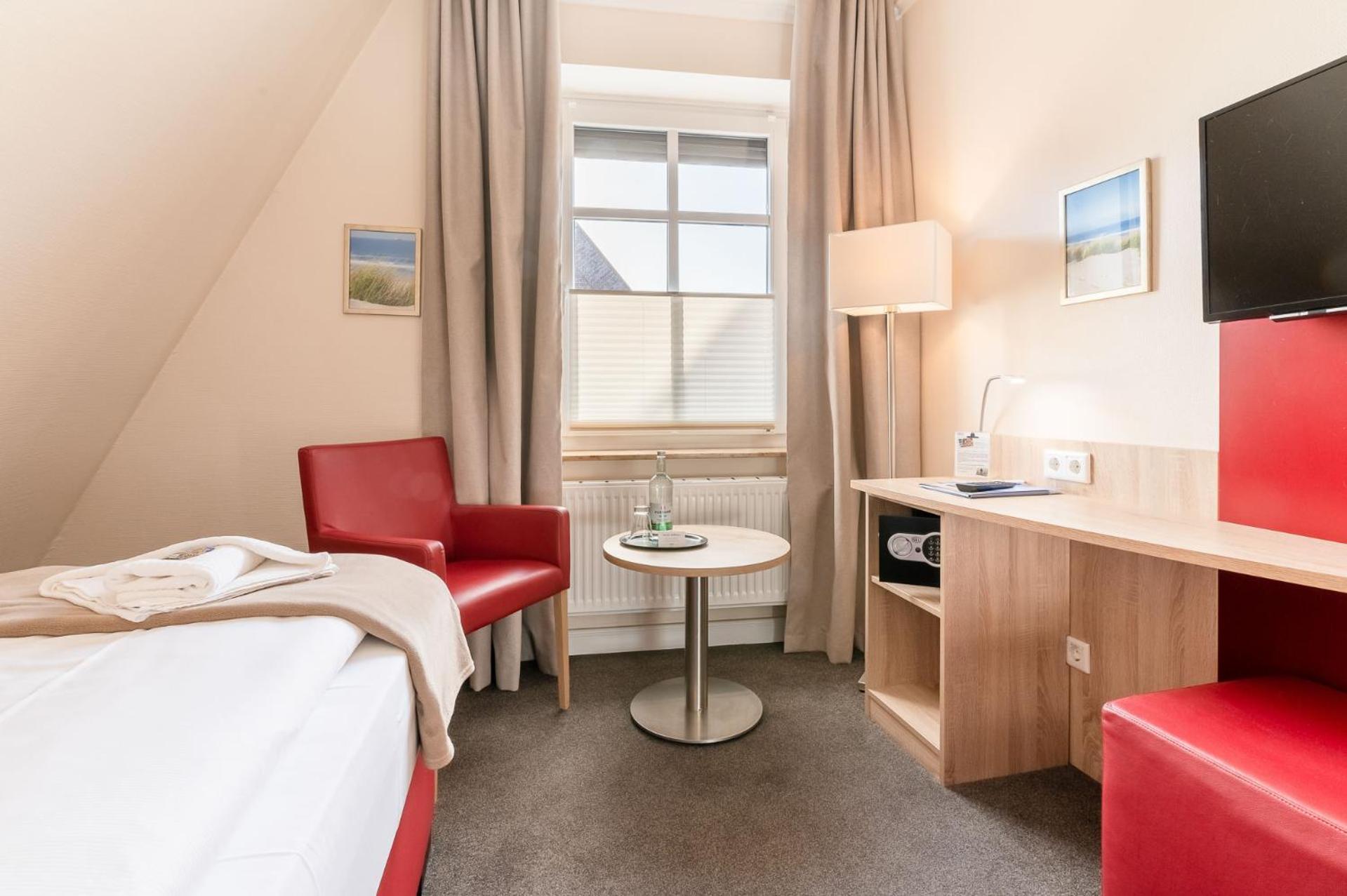Nordsee-Hotel Hinrichsen Husum  Buitenkant foto